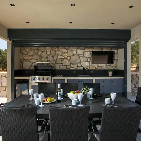 Dream Villa Haraki